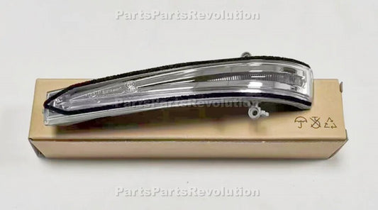 View Mirror Turn Signal Lens Left DRIVER 876143V000 Hyundai Azera 2012-2017