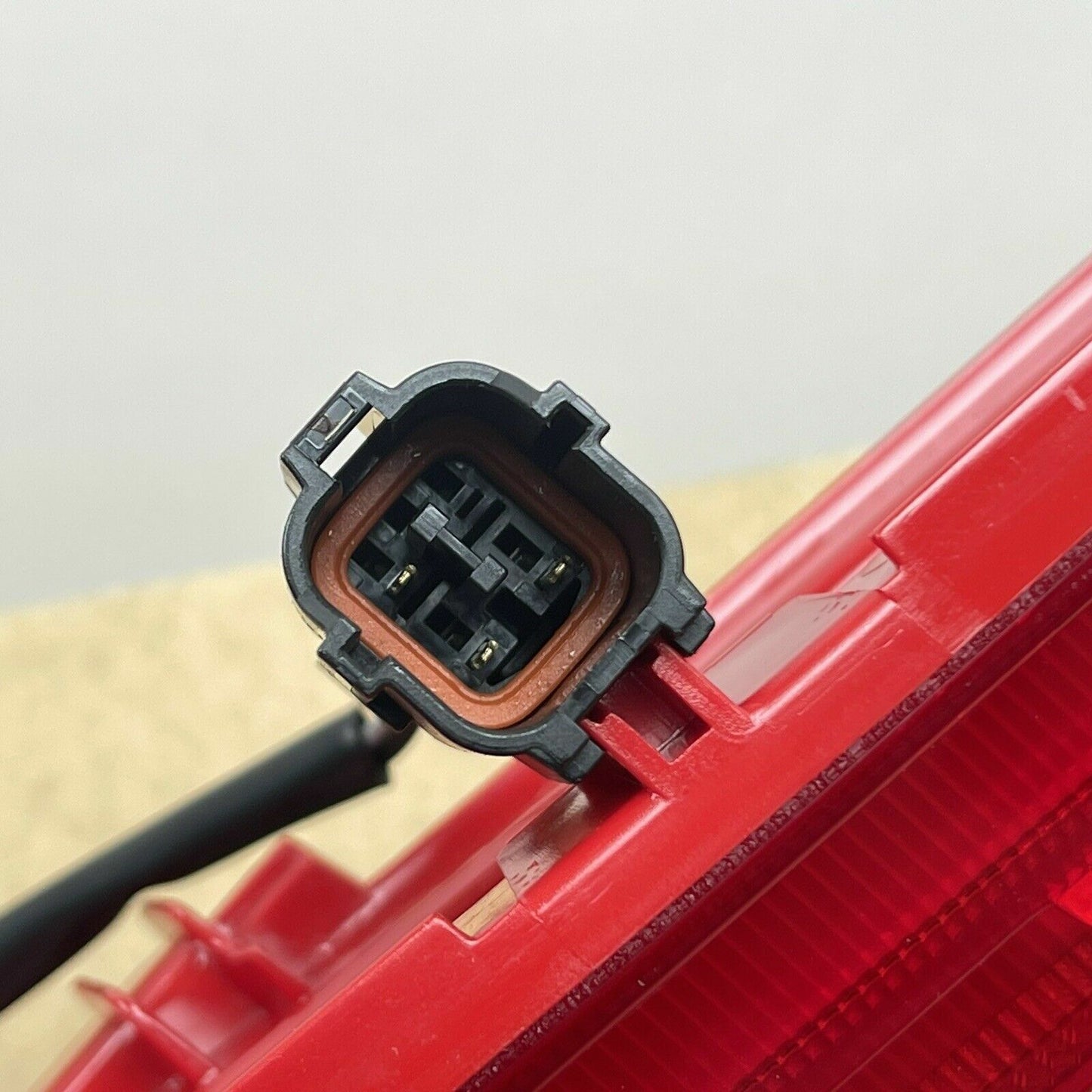 GENUINE LAMP ASSY-SIDE Turn Signal LED REAR,RH for Hyundai SantaFe  92406S1600