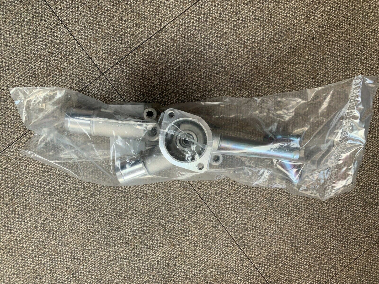 GENUINE Thermostat Housing Assembly for Hyundai 2562023640