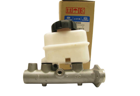 GENUINE 5851039300 Brake Master Cylinde for Hyundai XG300 XG350 01-03