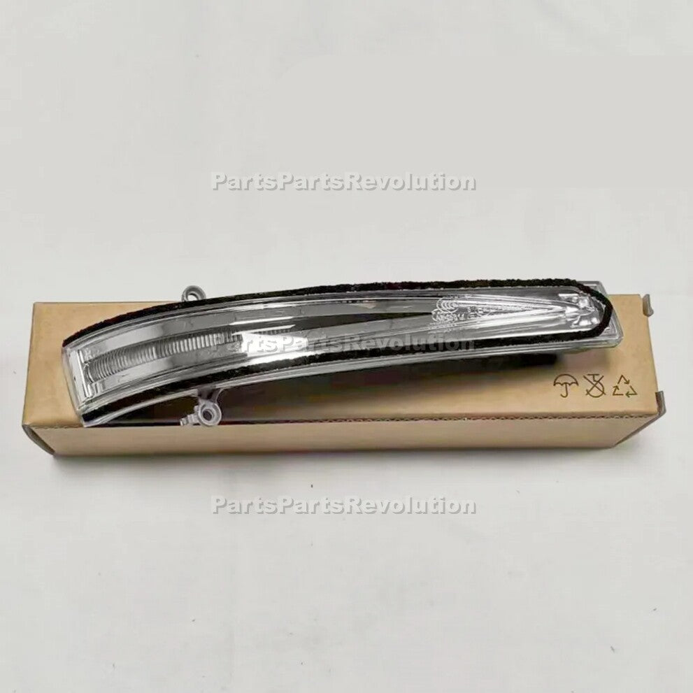 Genuine Outside Mirror Repeater Lamp Right 876243V000 for Hyundai 12-17 Azera