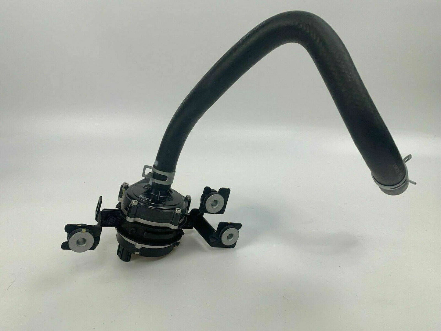 GENUINE Heater Exchange Auxiliary WaterPump 17-20 for Ioniq Kia Niro 36900-2B100