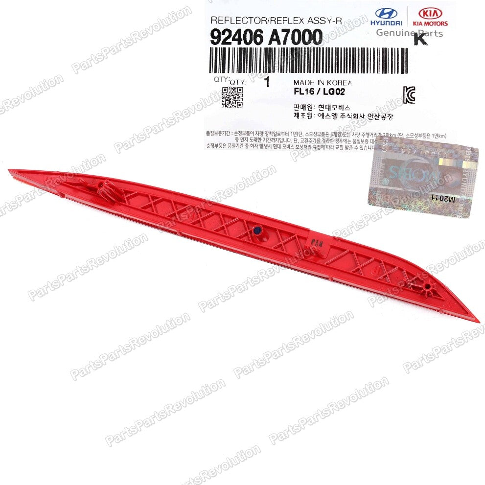 Bumper Reflector Rear Right 92406A7000 for Kia Forte 2014-2016