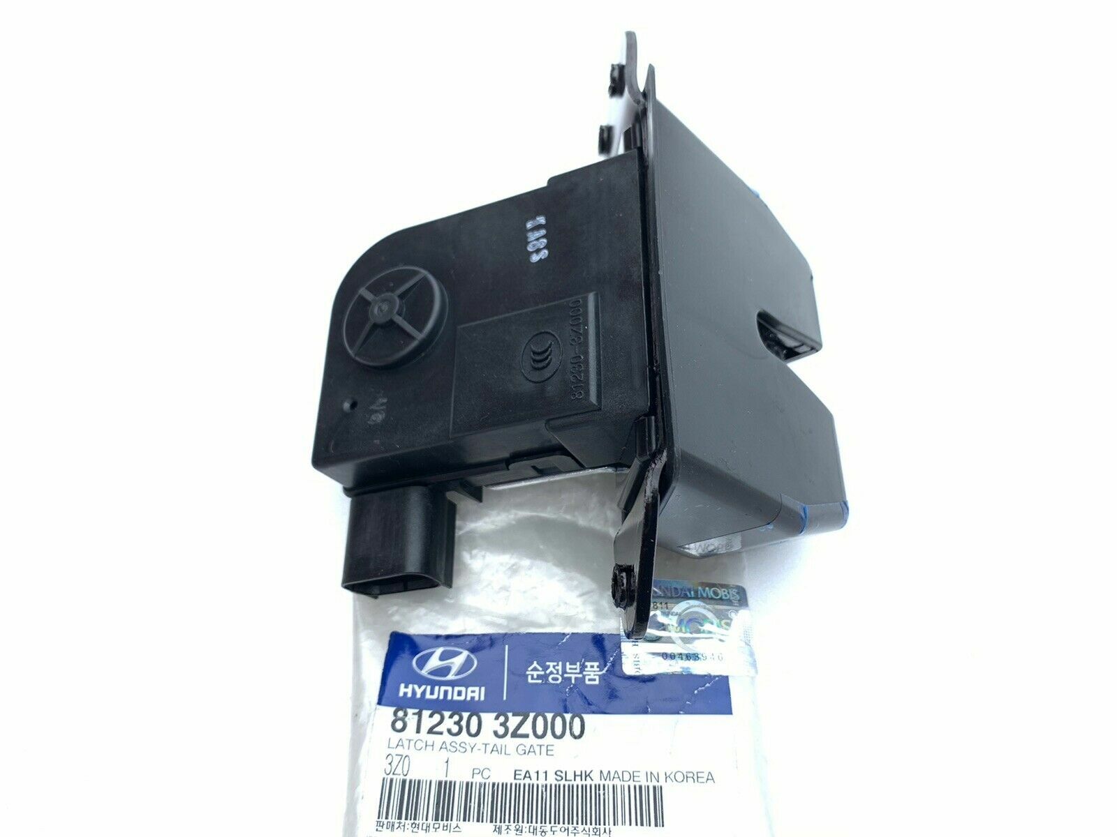 GENUINE Tailgate Latch Actuator for Hyundai Santa Fe Sedona Sorento 812303Z000