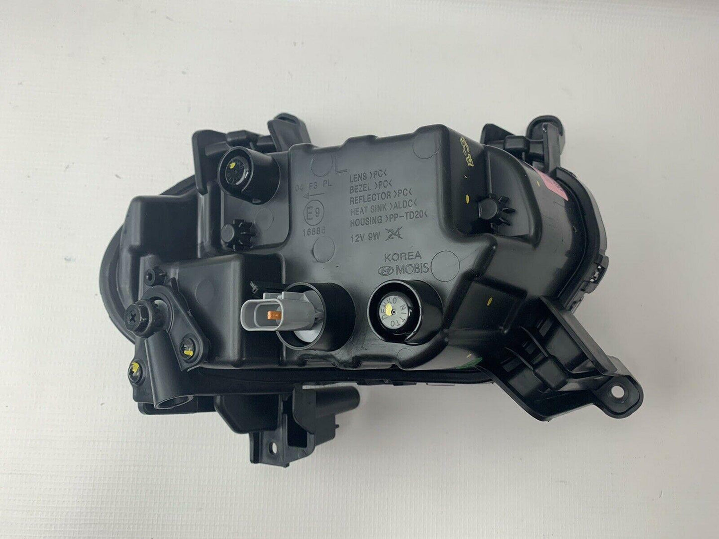 GENUINE LED Fog Lamp Light DRIVER LH for 19-20 Hyundai Santa Fe 92201S1100