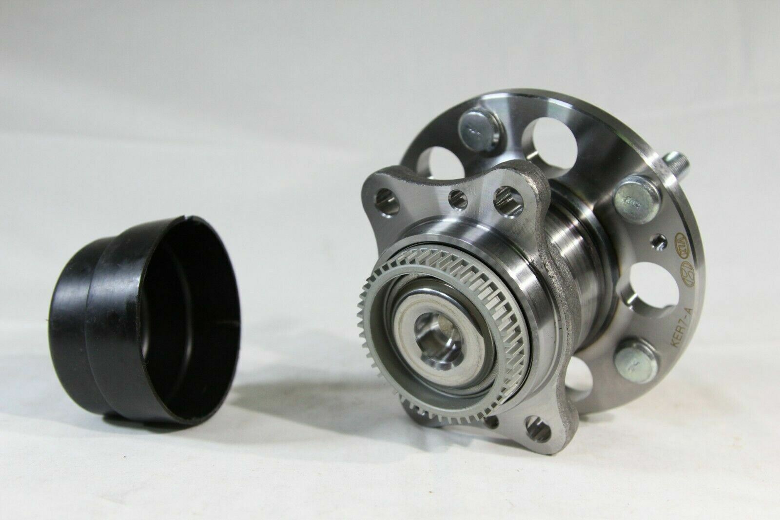 GENUINE New Genuine HUB & BEARING ASSY-RR  for KIA 52730A4000 