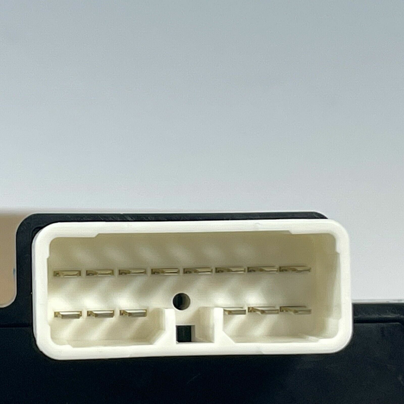 GENUINE Power Seat Adjust Switch Front-Left for  KIA Sorento11-15 885202P020VA