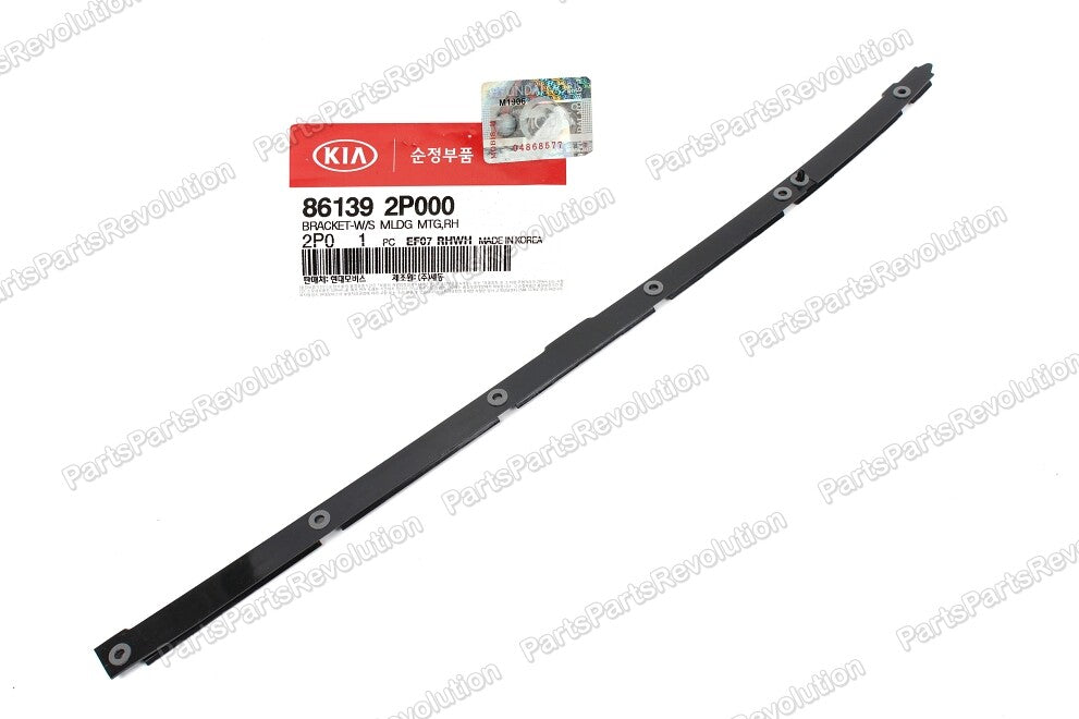 Windshield Molding Mounting Bracket Right 861392P000 for Kia Sorento 2011-2015