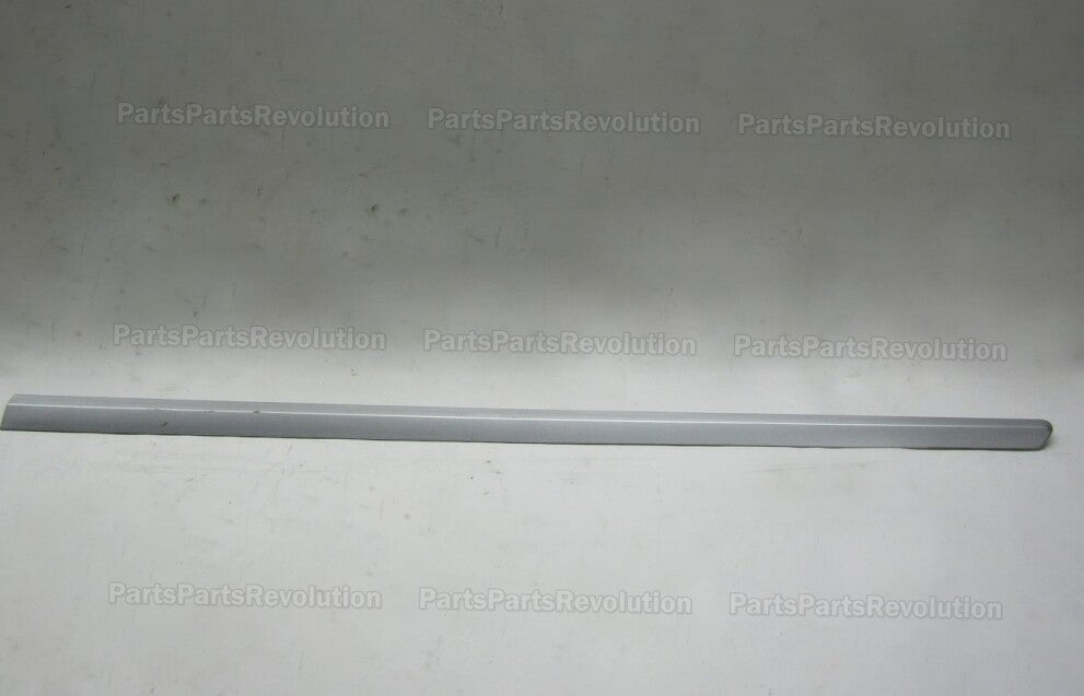 GENUINE Body Side Molding 877113M000 Left for Hyundai Genesis 09-14