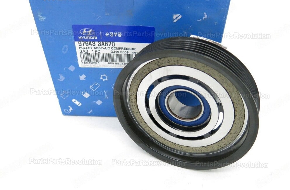 GENUINE Pulley 976433A670 for Hyundai Santa Fe 2001