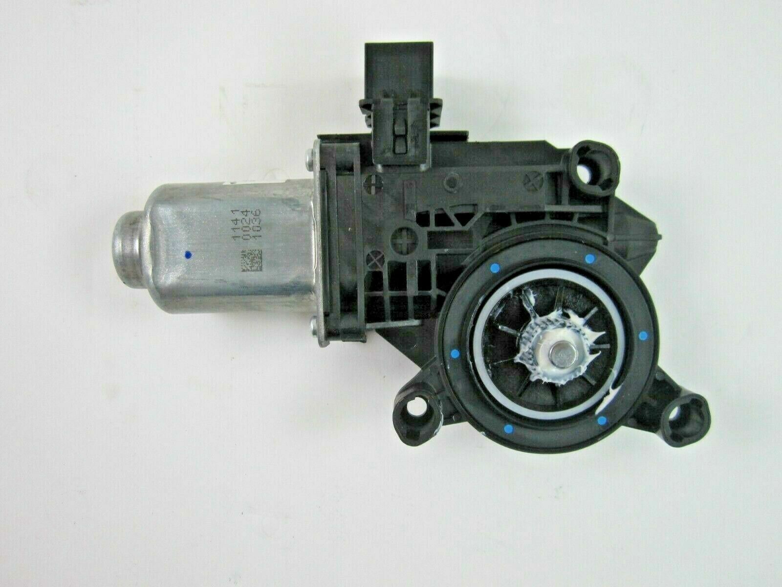 GENUINE Right - Window Motor for 10-16 HYUNDAI GENESIS COUPE 824602M000