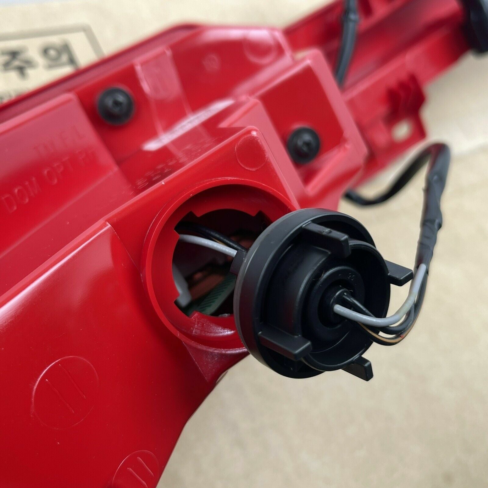 GENUINE LAMP ASSY-SIDE Turn Signal LED REAR,LH for Hyundai SantaFe  92405S1600